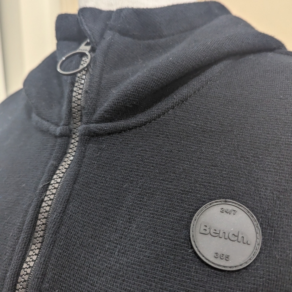 BENCH HOODIE